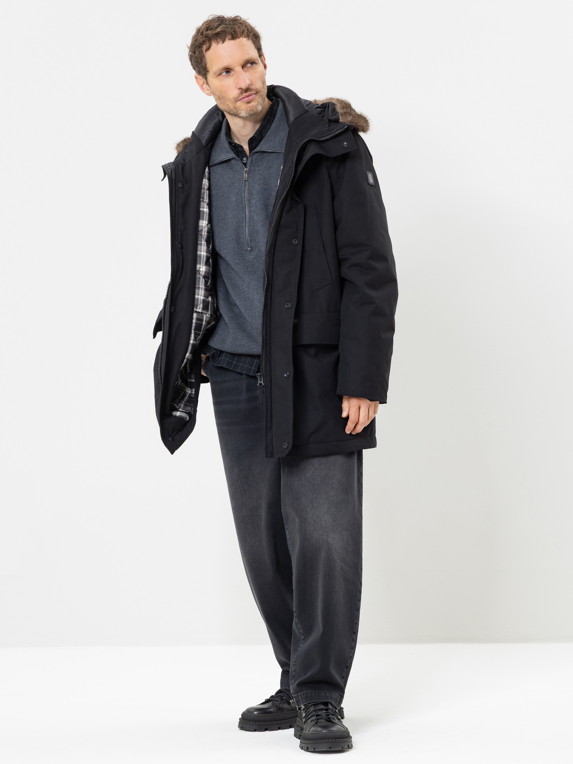 Modell Akito