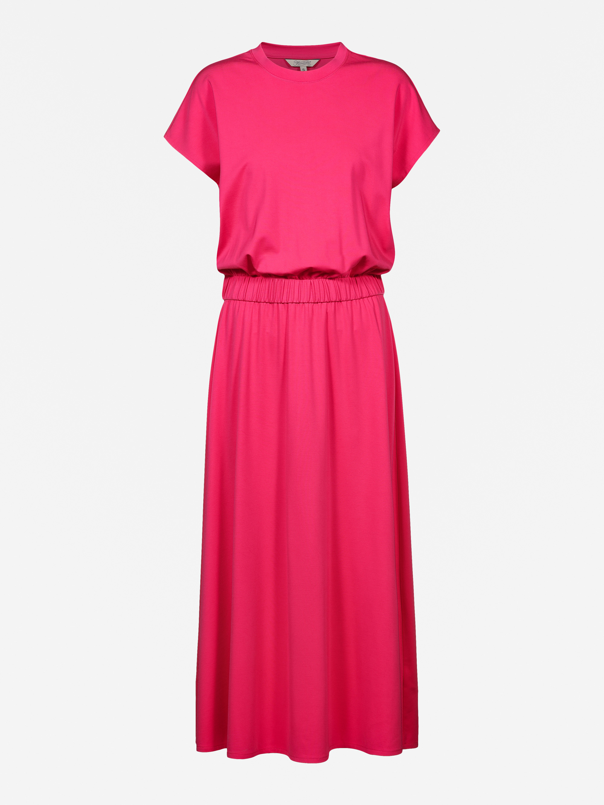 Ein leuchtend rosafarbenes, kurzärmeliges Midikleid mit rundem Halsausschnitt, elastischer Taille und einem weiten, fließenden Rock, der vor einem schlichten weißen Hintergrund präsentiert wird.