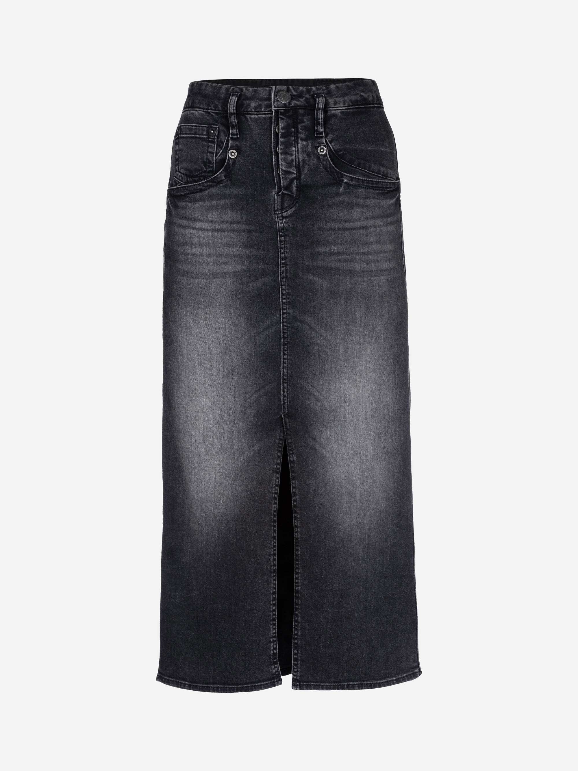 Ein Midirock aus schwarzem Denim mit hoher Taille, verblassten Details, Vordertaschen, Gürtelschlaufen und einem Schlitz in der vorderen Mitte. Der Rock hat eine gerade Silhouette und ein klassisches Five-Pocket-Design.