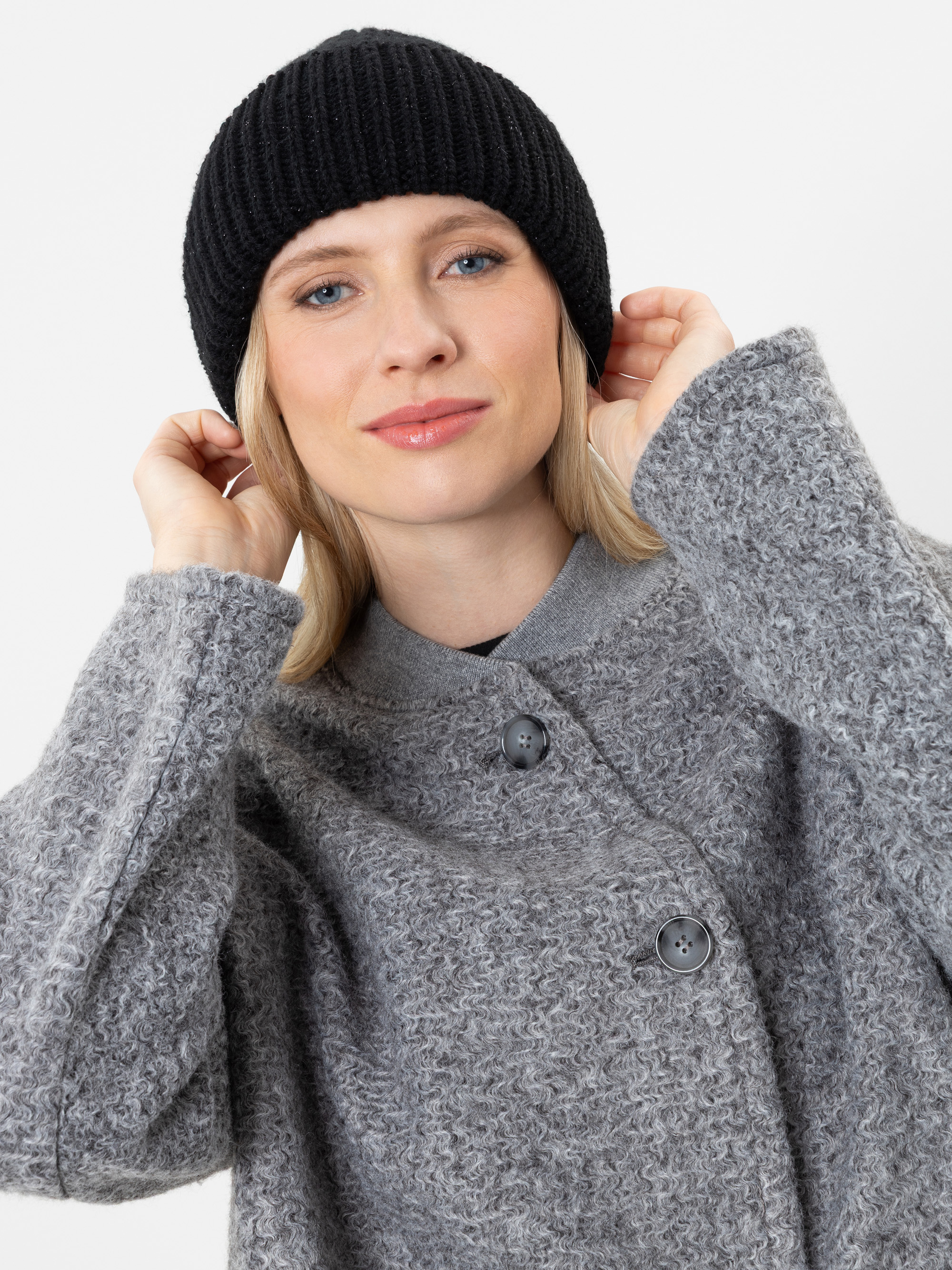Model Sandya