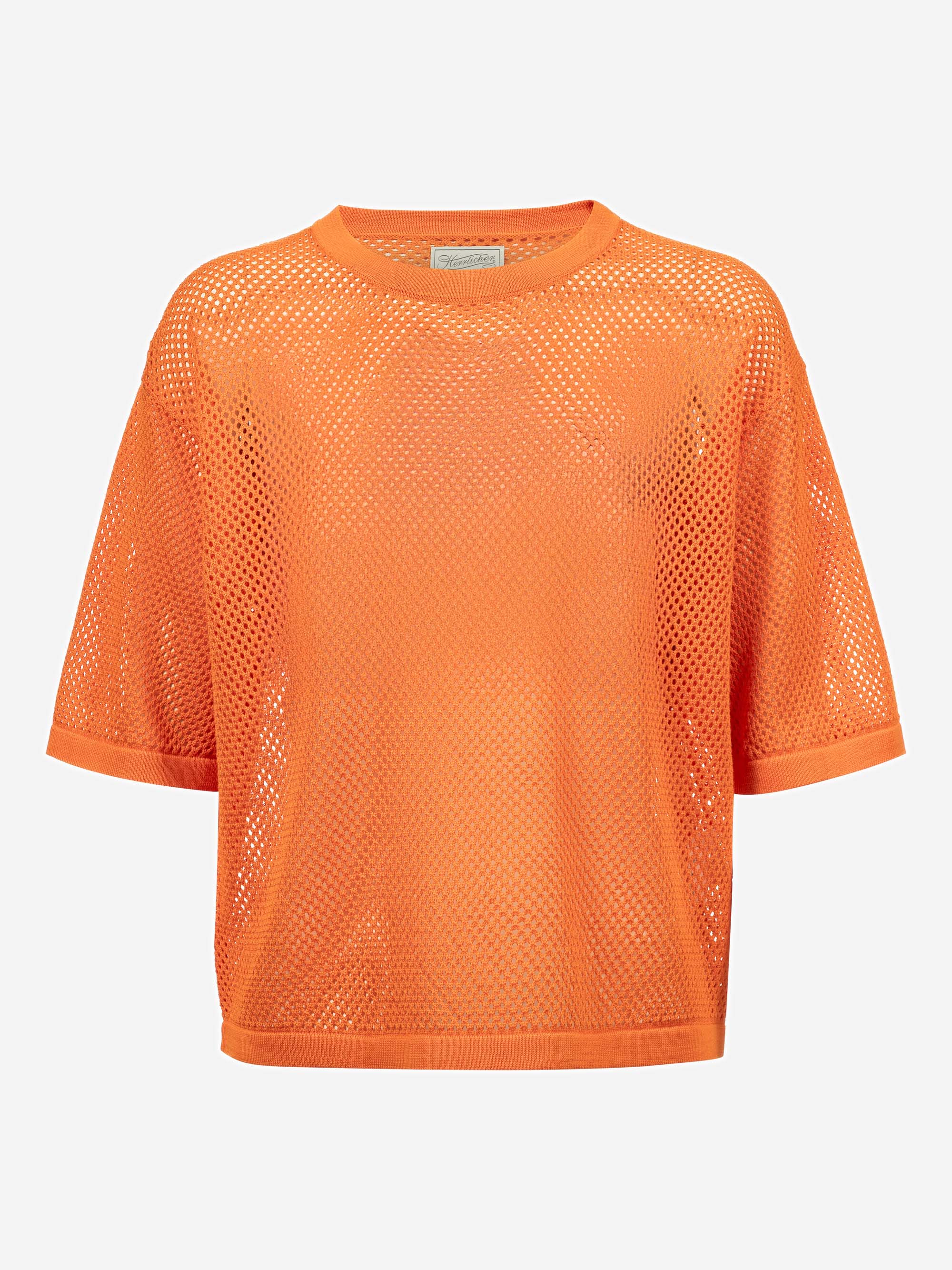Ein orangefarbenes, kurzärmeliges, locker sitzendes Netz-T-Shirt mit rundem Halsausschnitt auf einfarbig weißem Hintergrund.