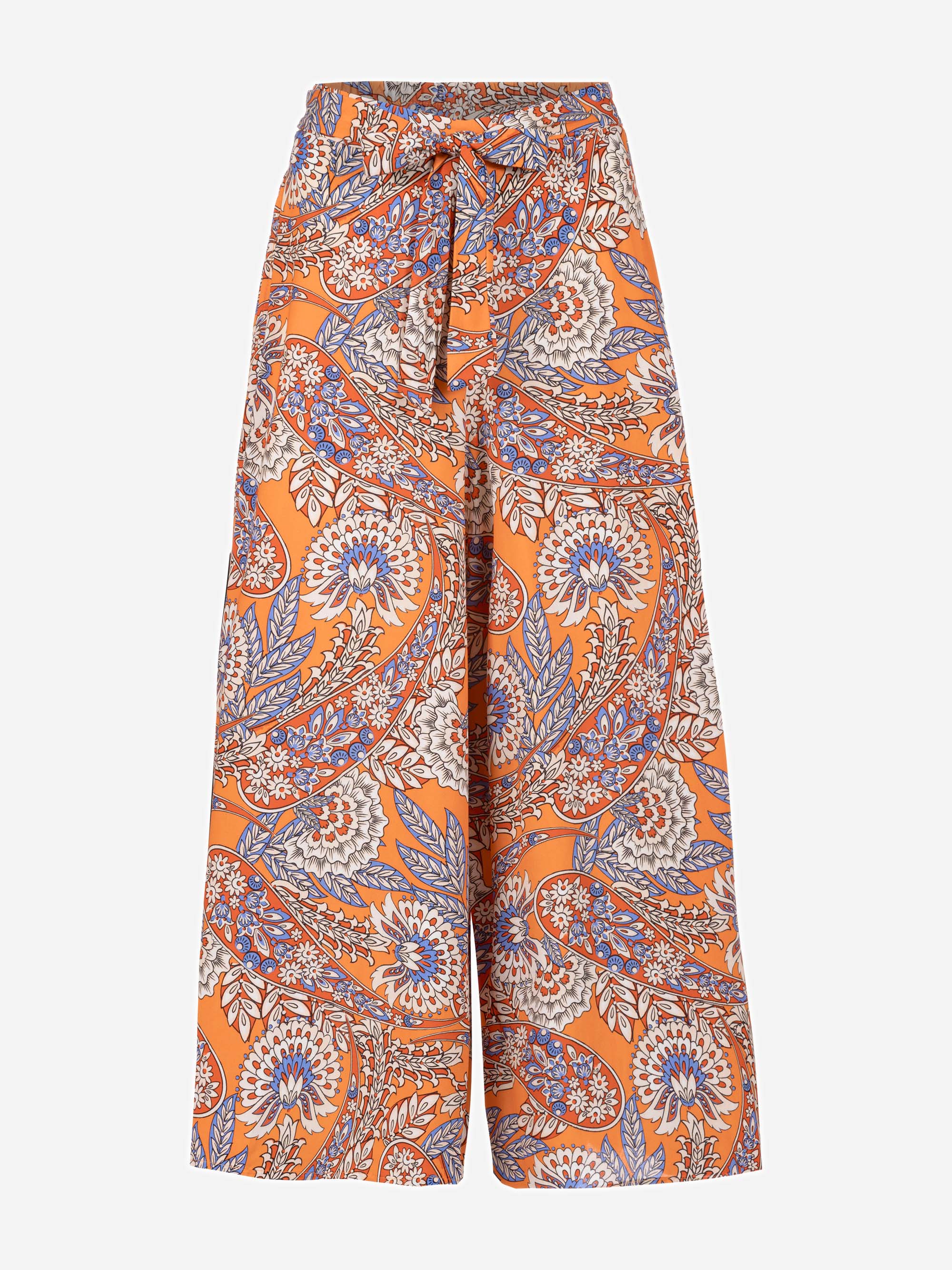 Hose mit weitem Bein, hoher Taille und gebundenem Gürtel. Leuchtend orangefarbener Grundton mit aufwändigem Paisley- und Blumendruck in Weiß-, Blau- und Rottönen.