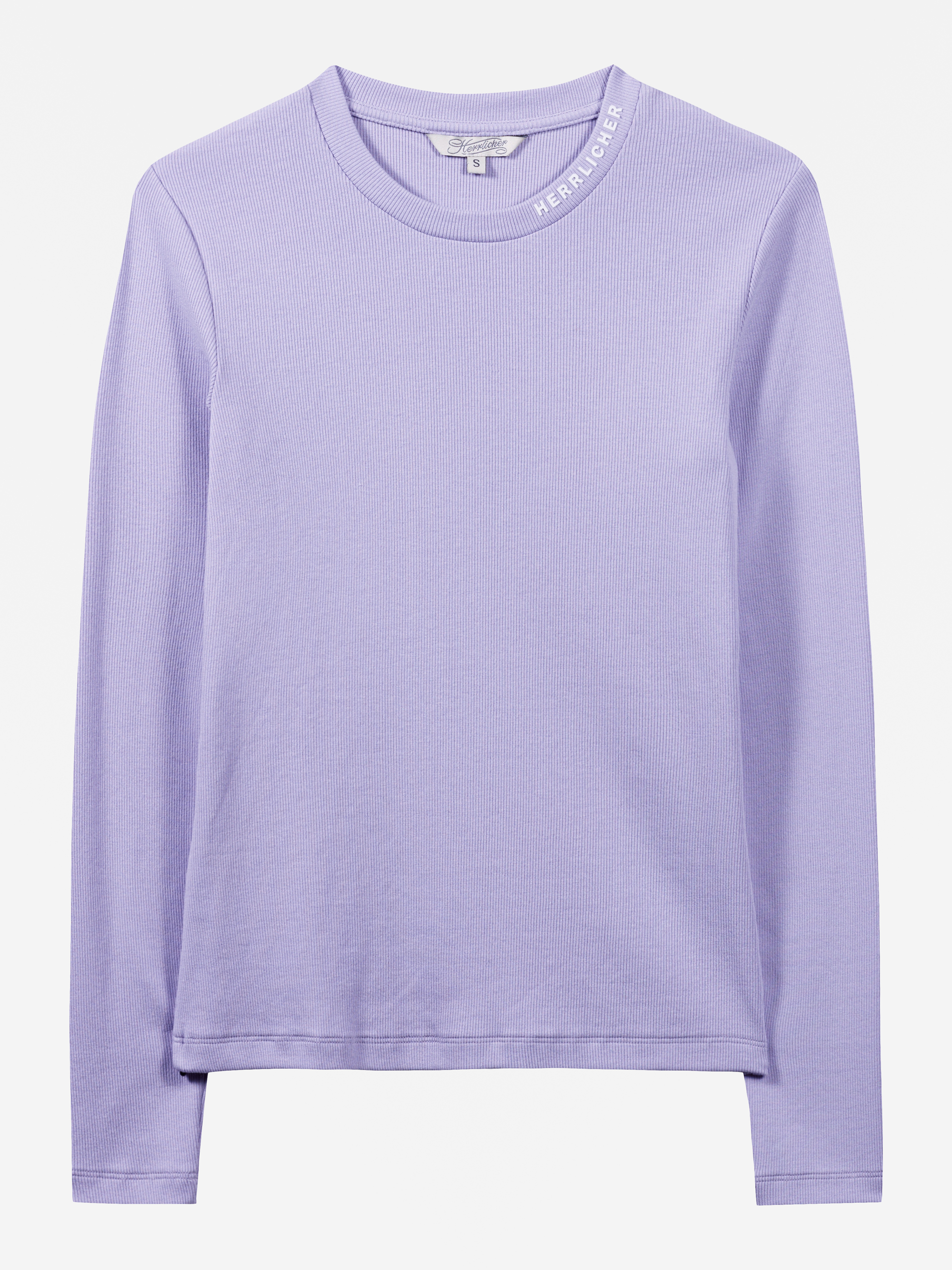 Langärmeliges, hellviolettes Rippshirt mit Rundhalsausschnitt. Auf der linken Seite des Kragens steht das Wort HERMIONE in weißer Schrift. Das Shirt hat ein einfaches, minimalistisches Design.