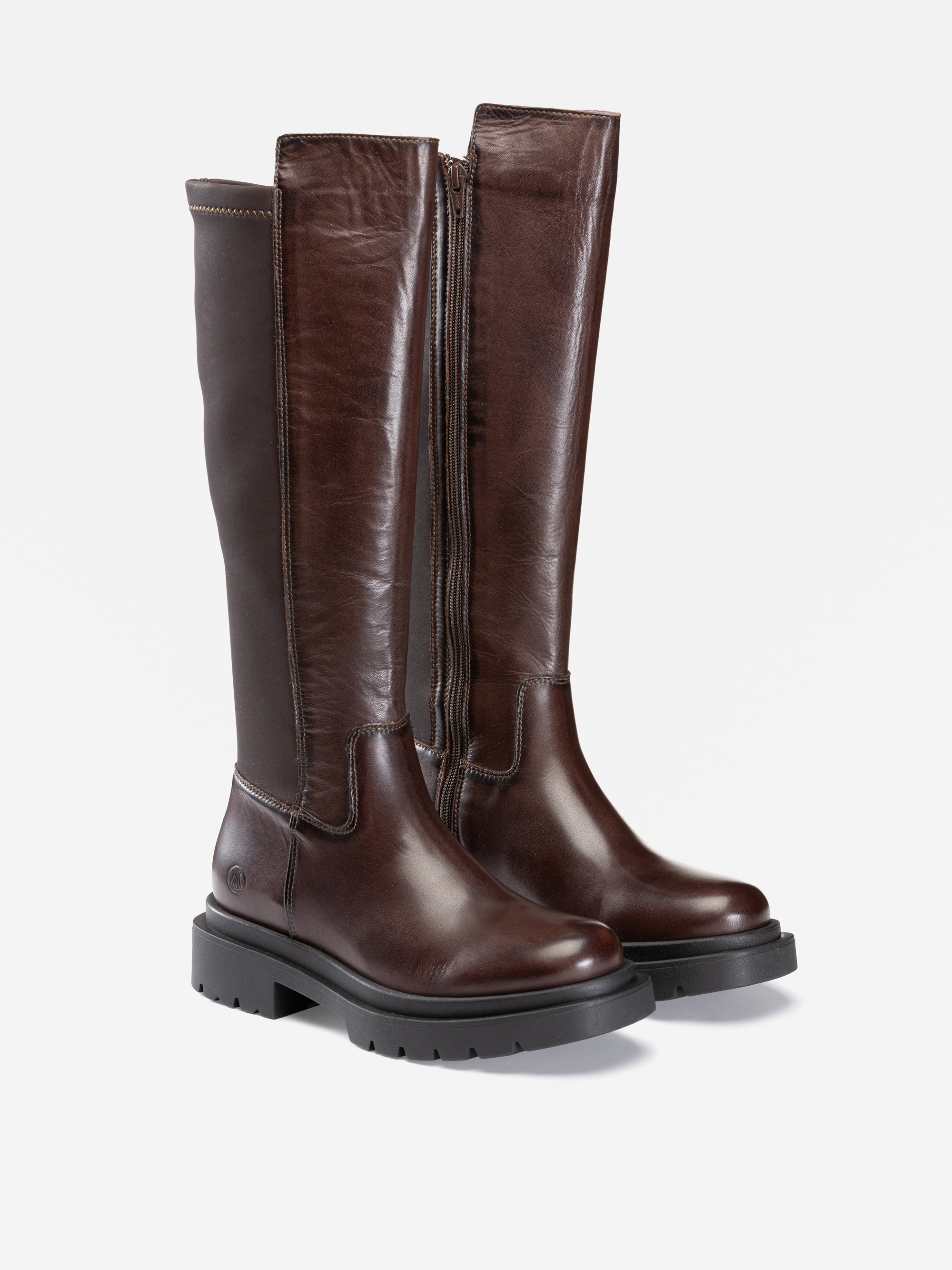 Modell The High Boot