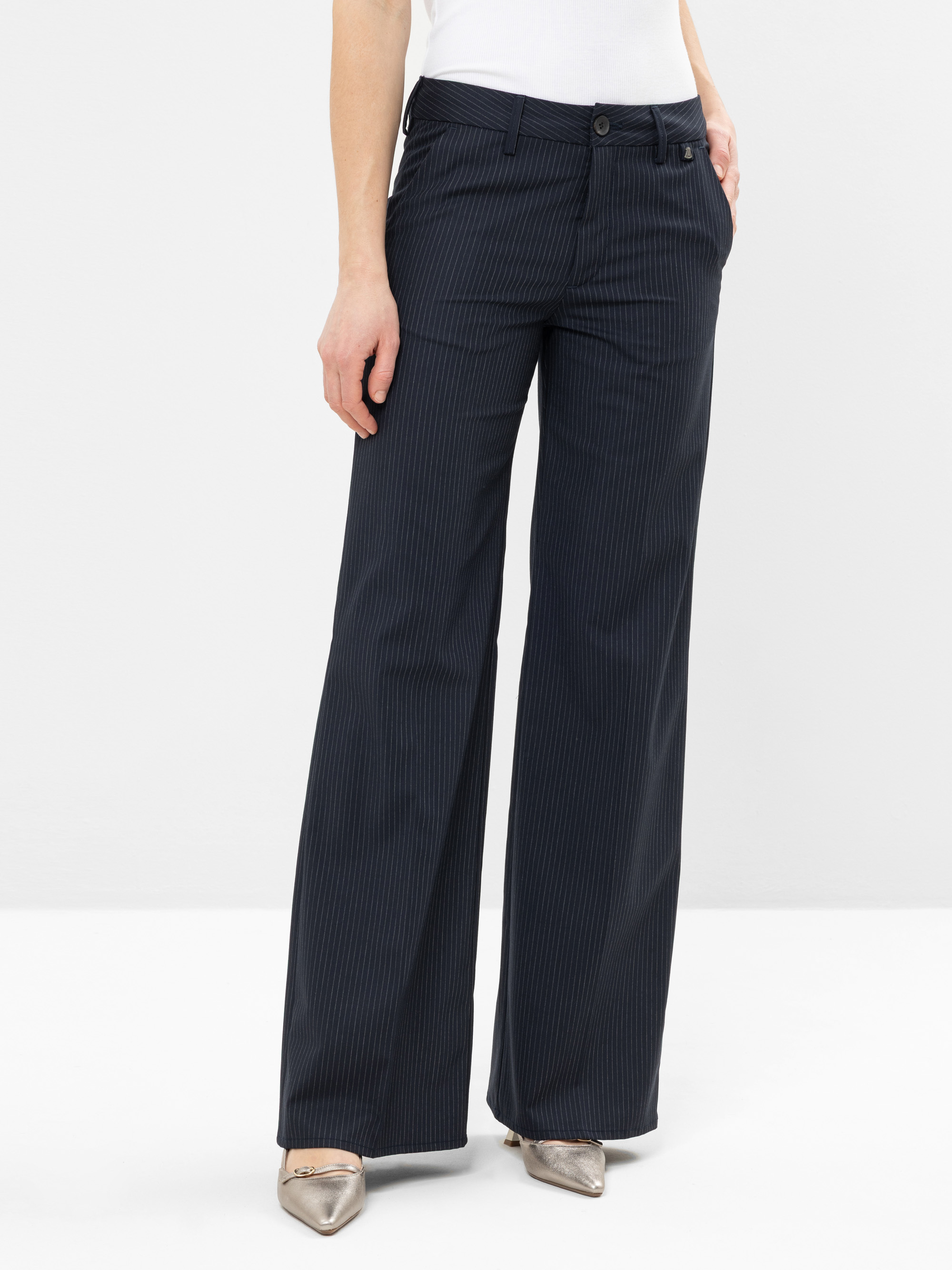 Modell Lovely Flared