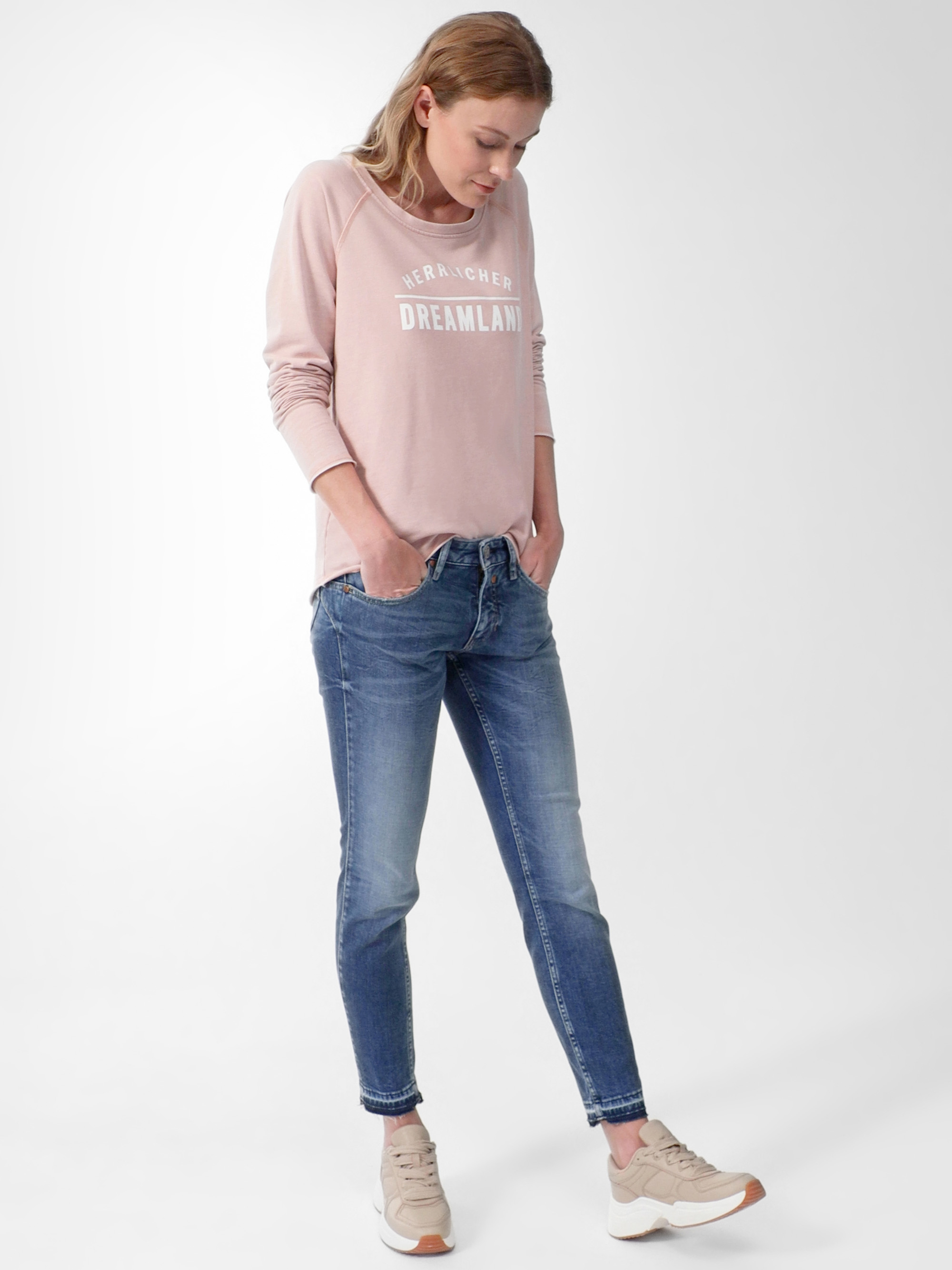 Modell Touch Cropped