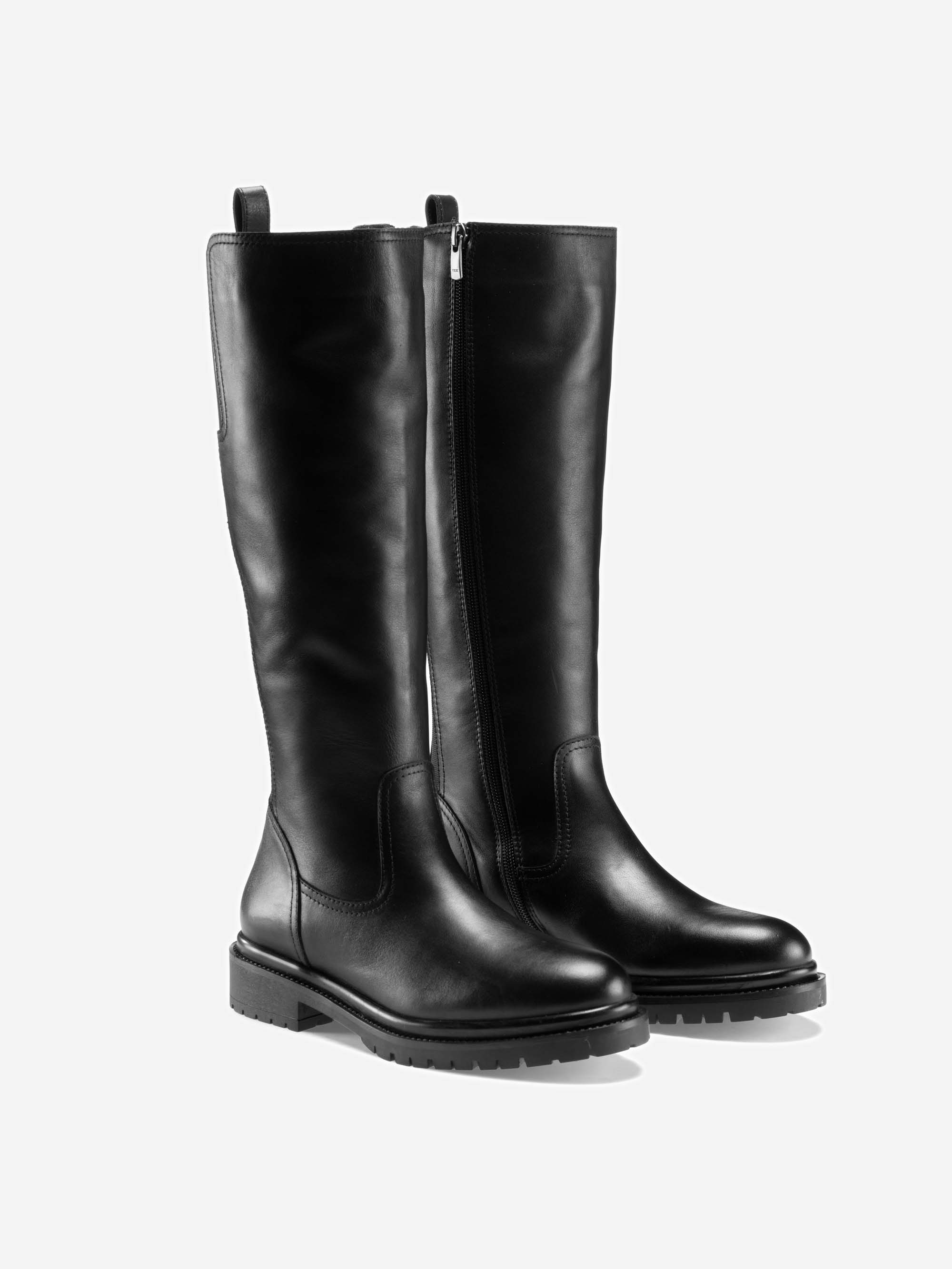 Model The Urban Sleek