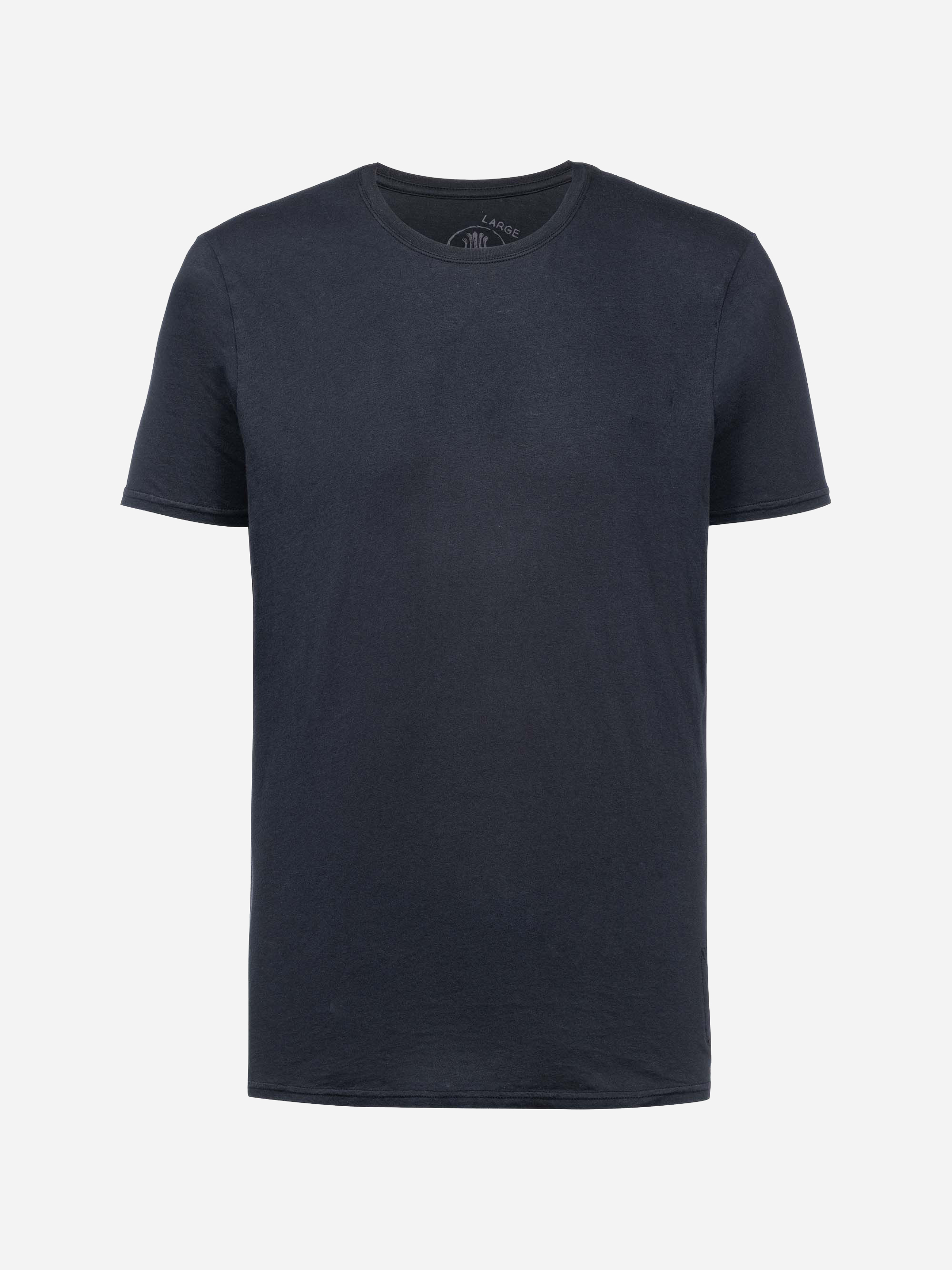 Ein schlichtes, kurzärmeliges, schwarzes T-Shirt mit Rundhalsausschnitt auf weißem Hintergrund.