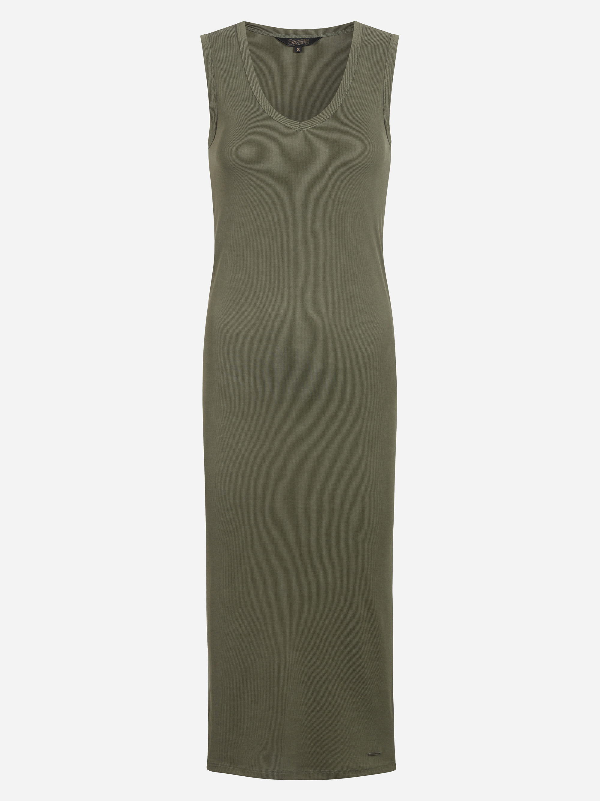 Ärmelloses, olivgrünes Midikleid aus Rippenstrick mit Rundhalsausschnitt und gerader Silhouette auf weißem Grund.