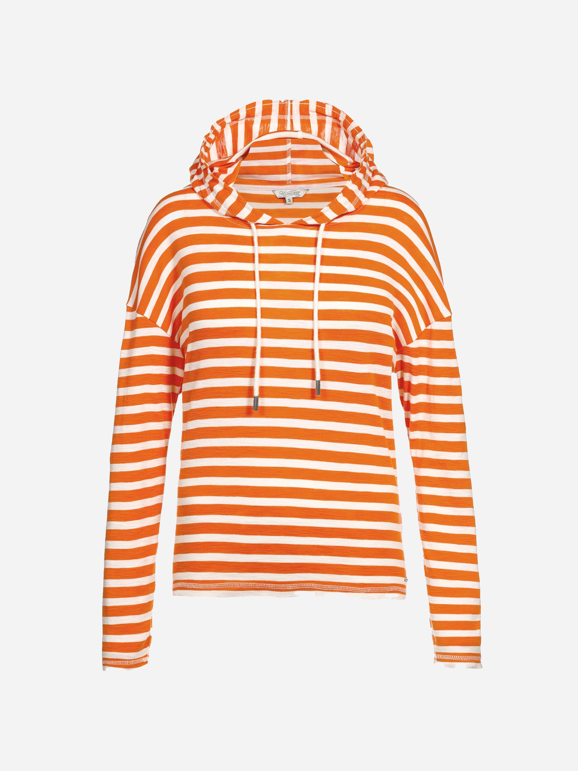 Ein orange-weiß gestreiftes Kapuzensweatshirt mit langen Ärmeln und weißen Kordelzügen, das vor einem schlichten weißen Hintergrund steht.