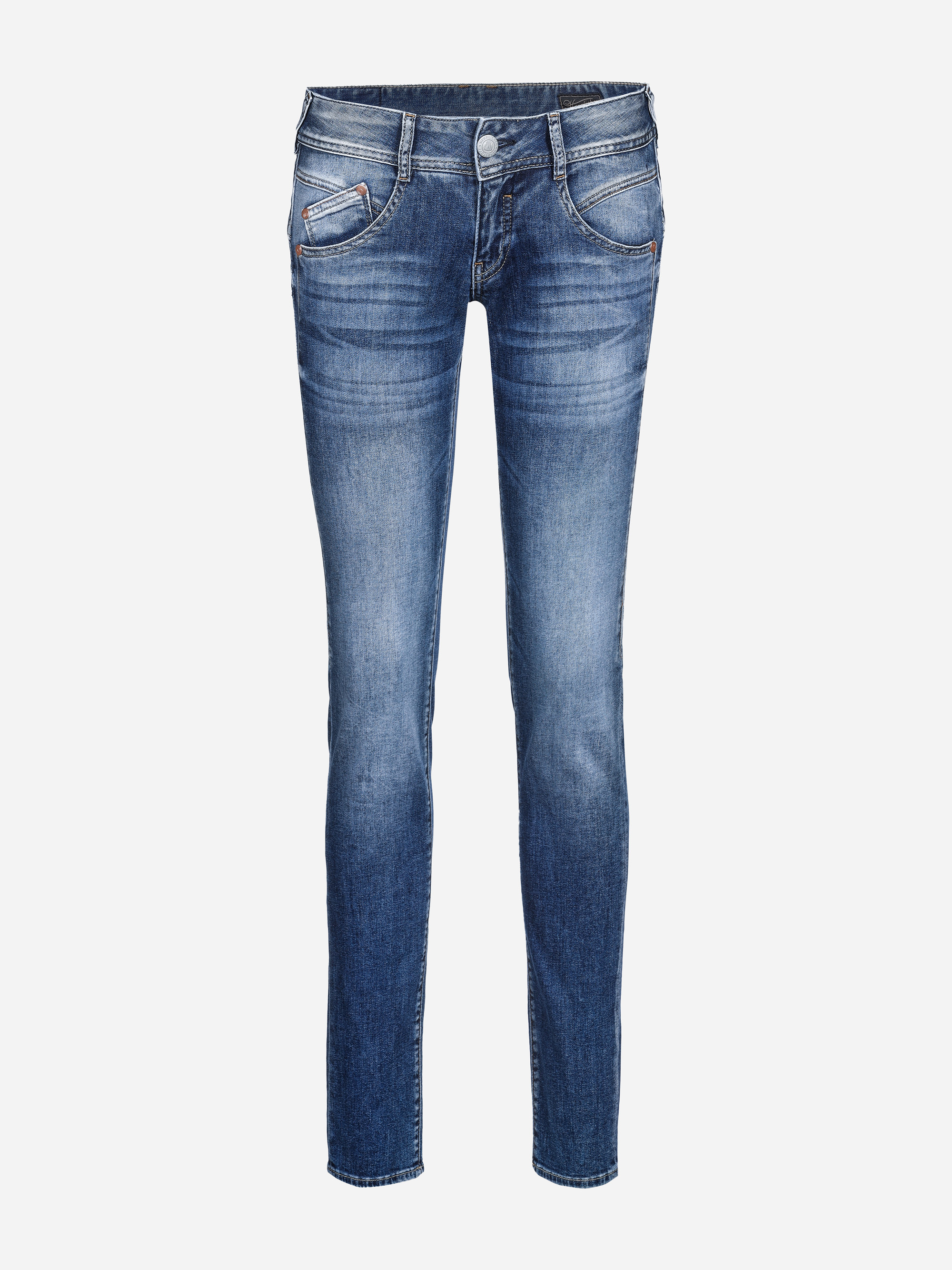 Ein Paar Skinny Jeans aus blauem Denim mit verblasster Waschung, Vordertaschen, Gürtelschlaufen und einem Reißverschluss mit Knopfverschluss auf einem schlichten weißen Hintergrund.