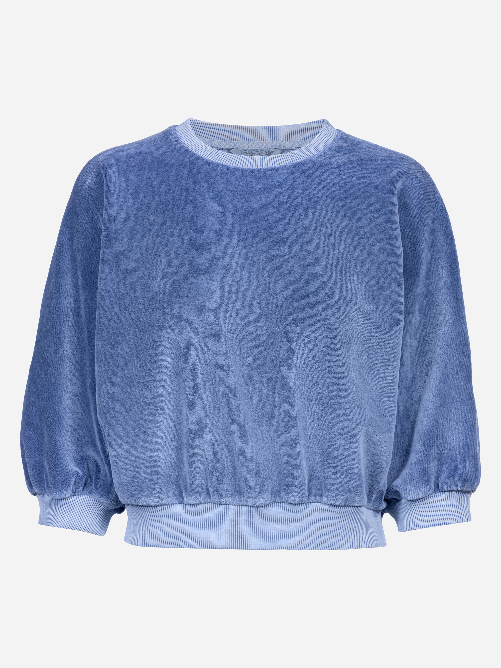 Ein blaues Velours-Pullover-Sweatshirt mit Rundhalsausschnitt, gerippten Bündchen und geripptem Bund auf einfarbig weißem Hintergrund.