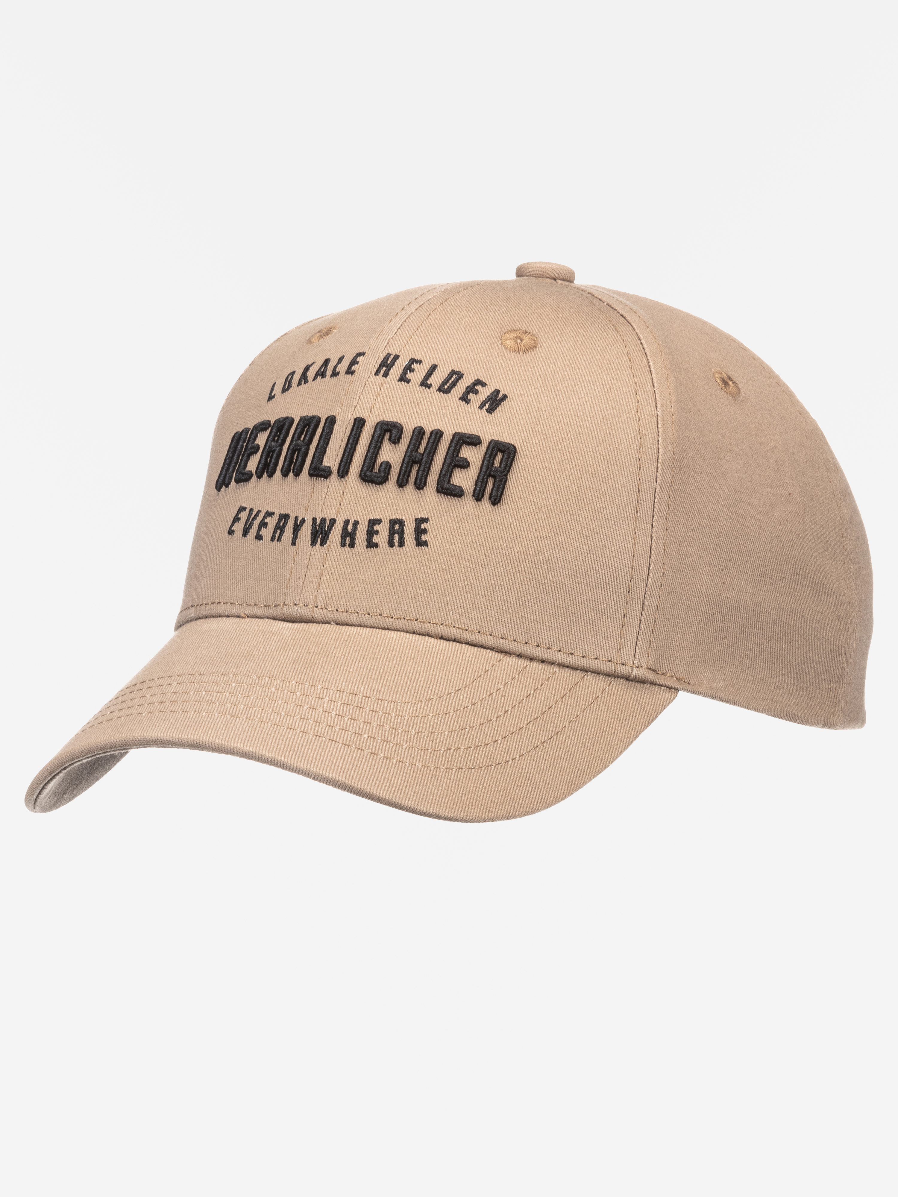 Eine beigefarbene Baseballkappe mit schwarzem gesticktem Text "Lokale Helden, Deurlicher Everywhere" auf der Vorderseite vor einem schlichten weißen Hintergrund.