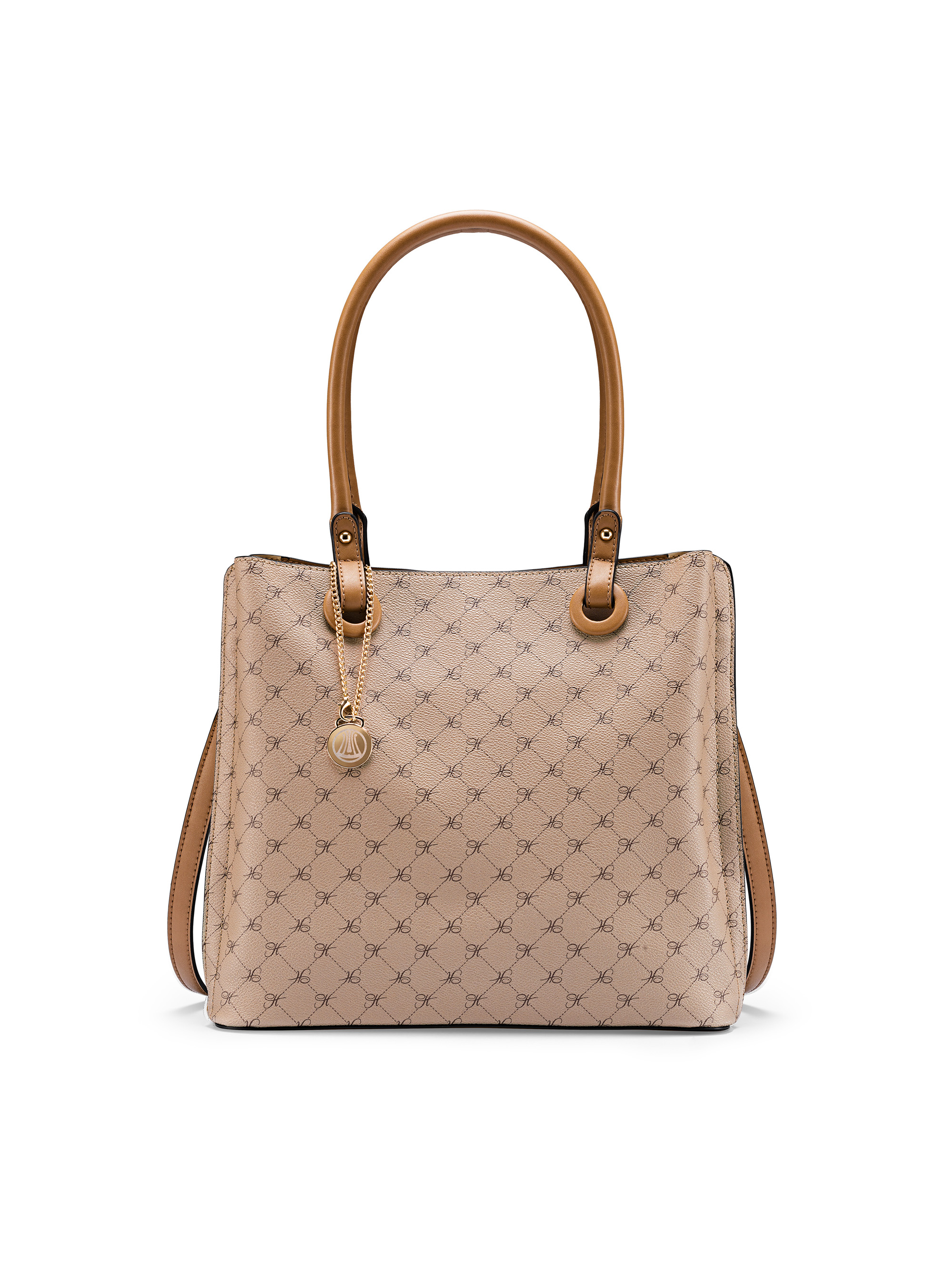 Beigefarbene Designer-Handtasche mit dezentem geometrischem Muster, zwei braunen Ledergriffen und einem goldenen Anhänger an einem der Griffe. Die Tasche hat eine strukturierte rechteckige Form.