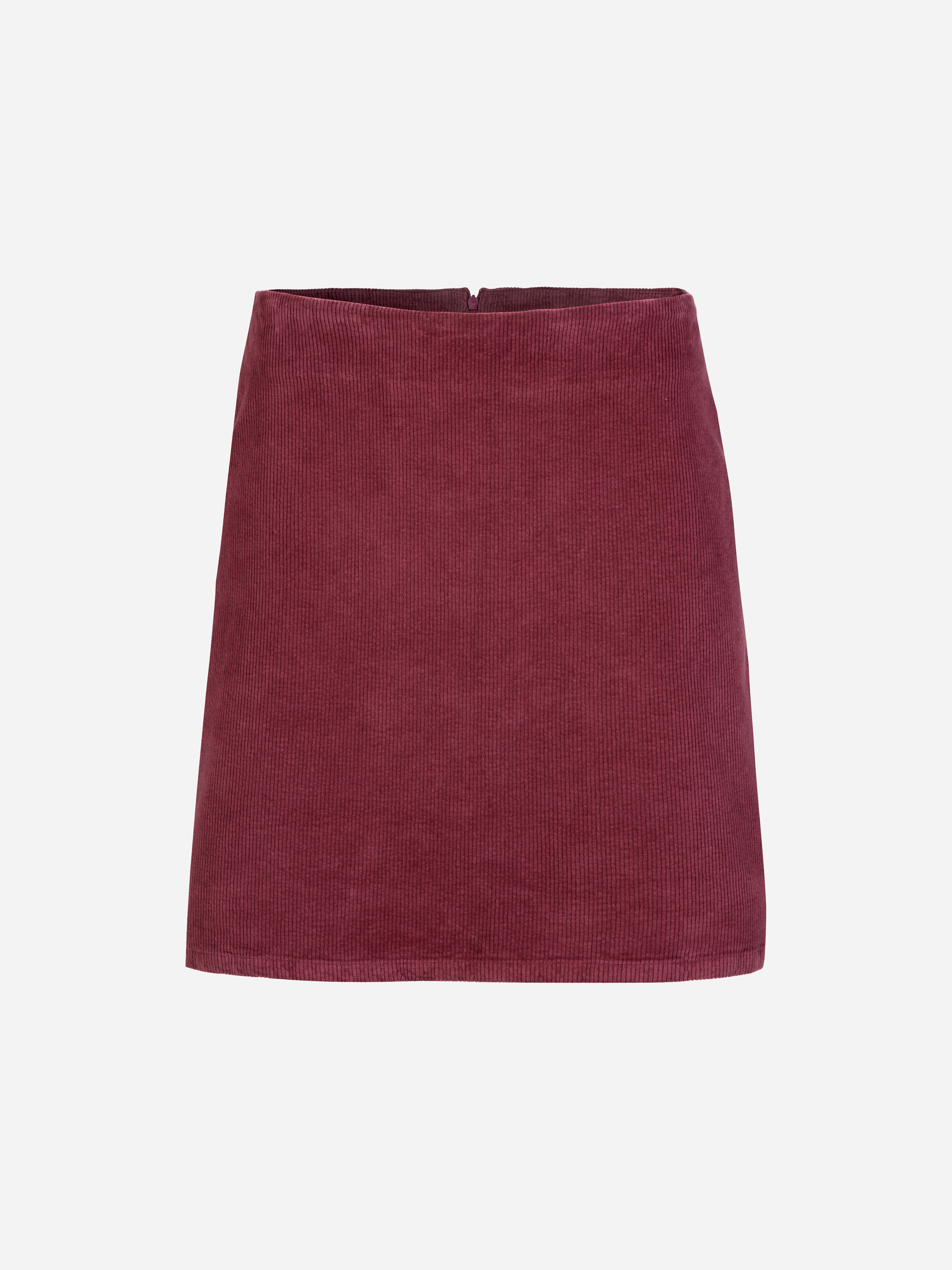 Ein kastanienbrauner Cordminirock mit geradem Schnitt auf weißem Grund.