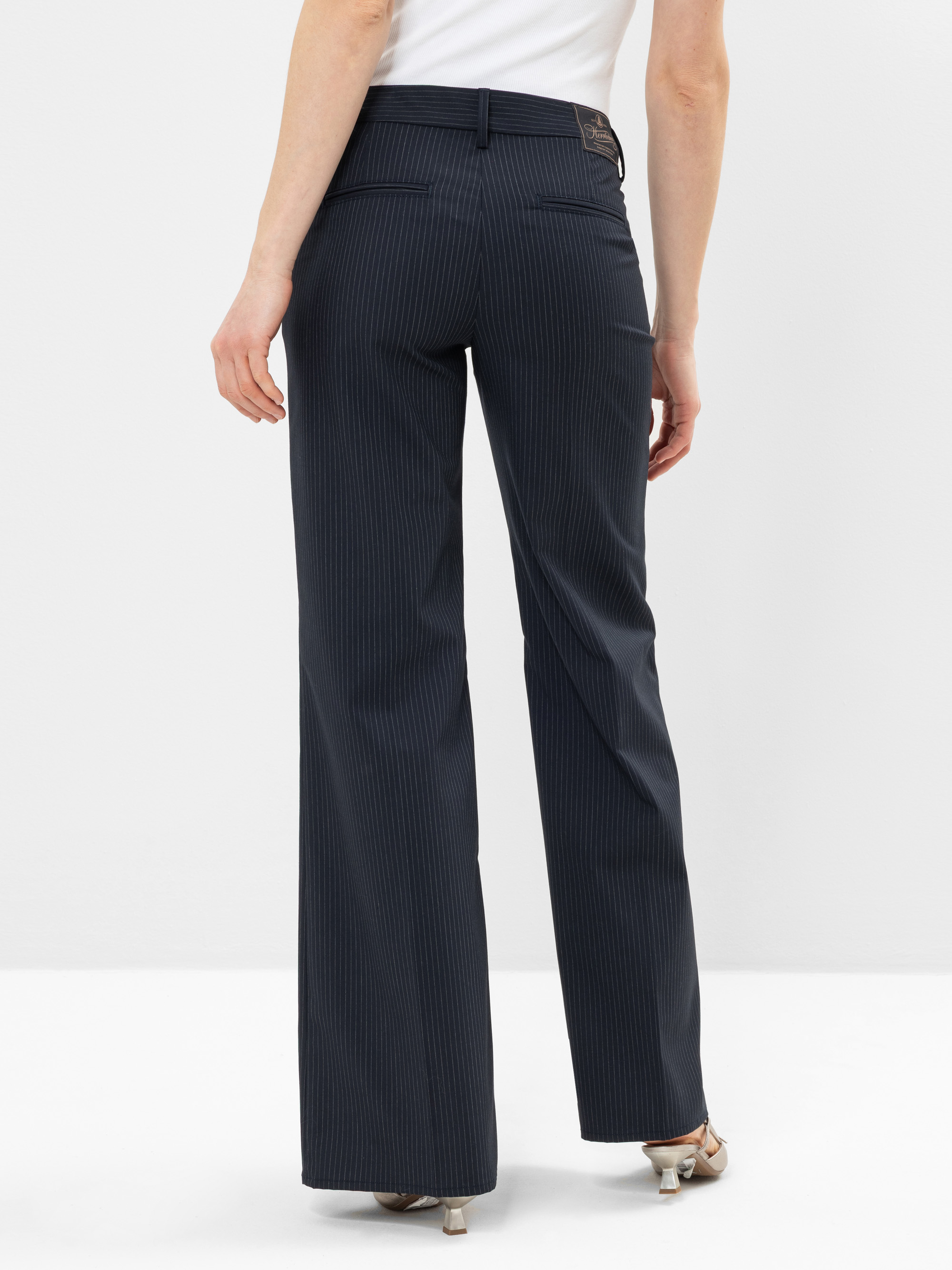 Modell Lovely Flared