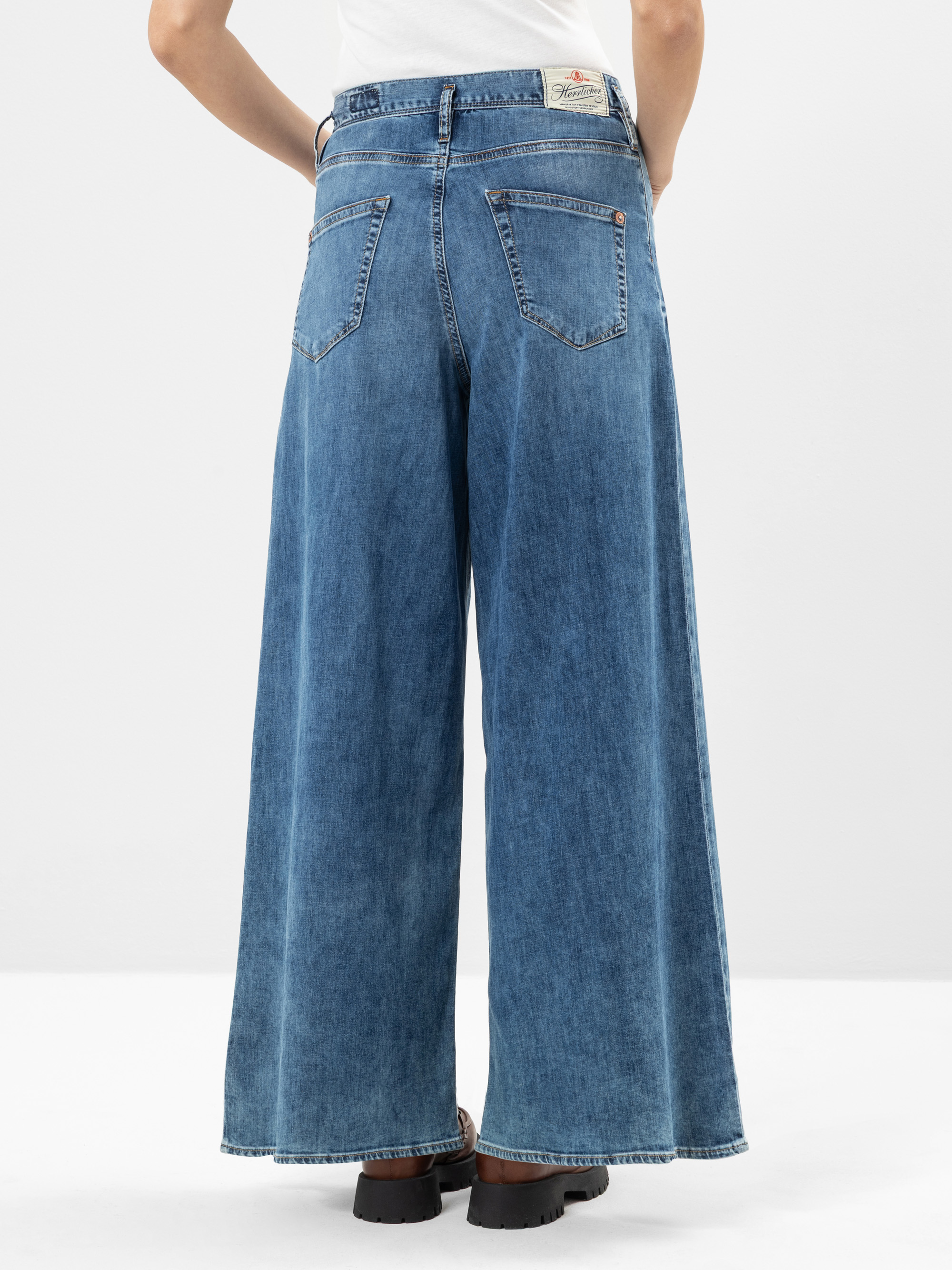 Modell Shyra Palazzo