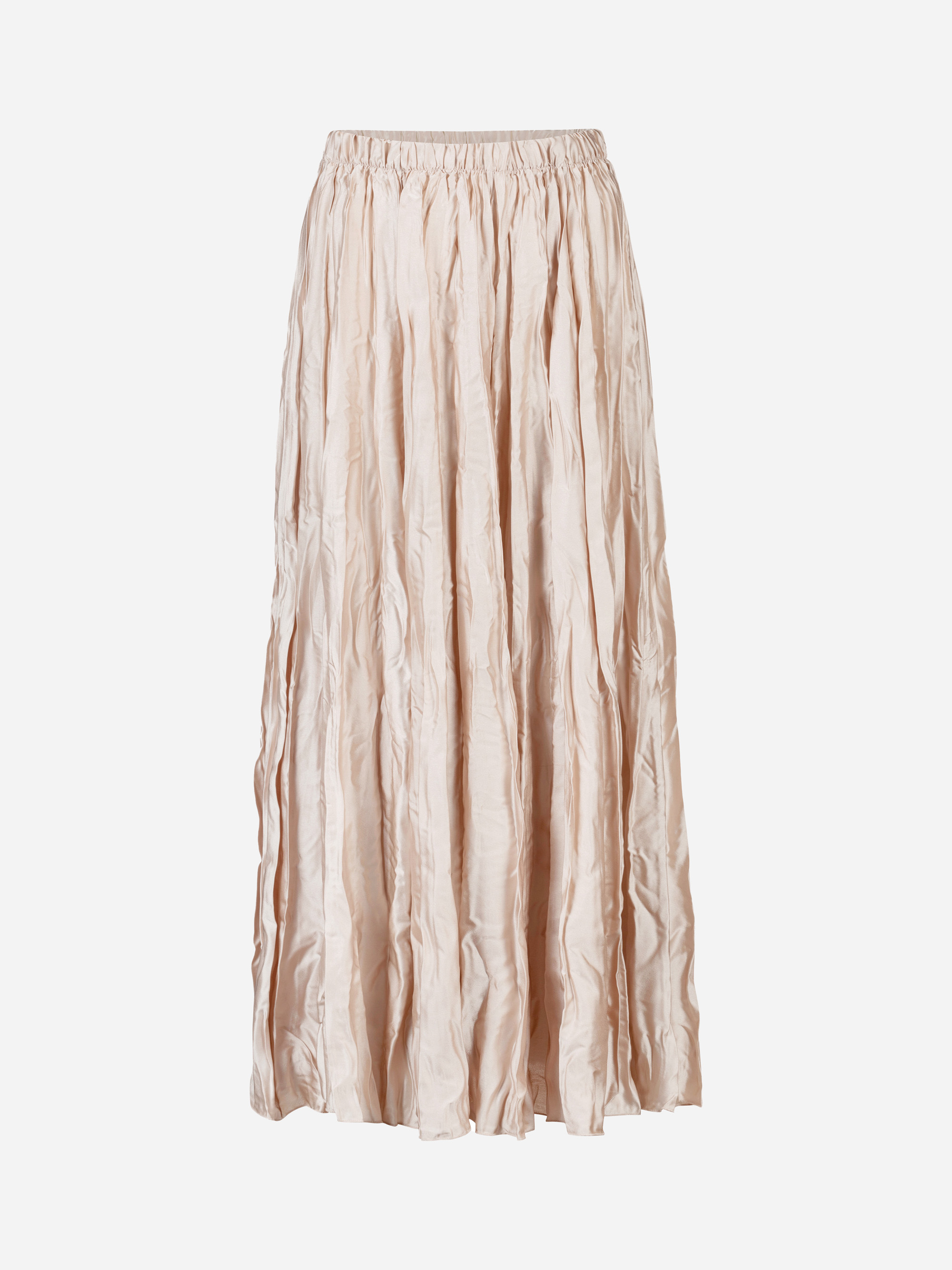 Ein langer, hellbeiger oder champagnerfarbener Faltenrock mit einem elastischen Bund, der auf einem einfarbig weißen Hintergrund abgebildet ist.