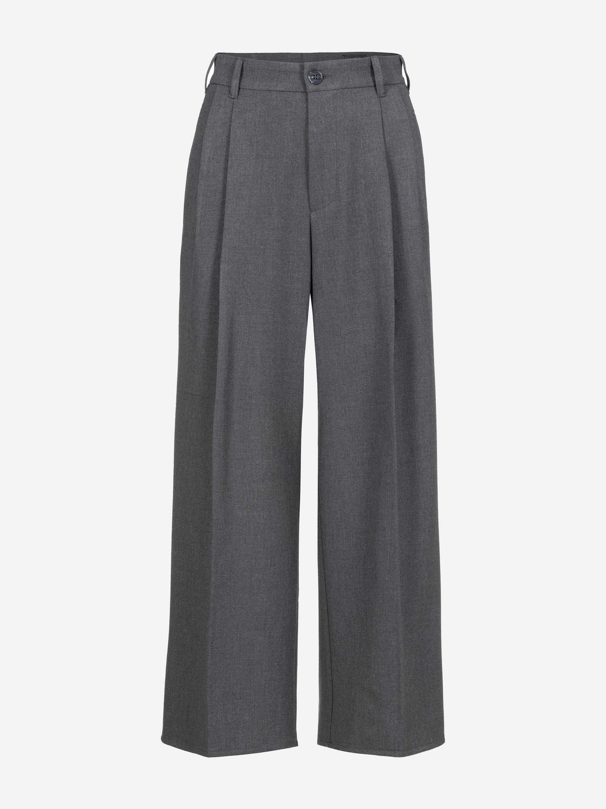 Graue Anzughose mit hoher Taille und weitem Bein, mit Falten auf der Vorderseite und Knopfverschluss am Bund, auf einfarbig weißem Grund.