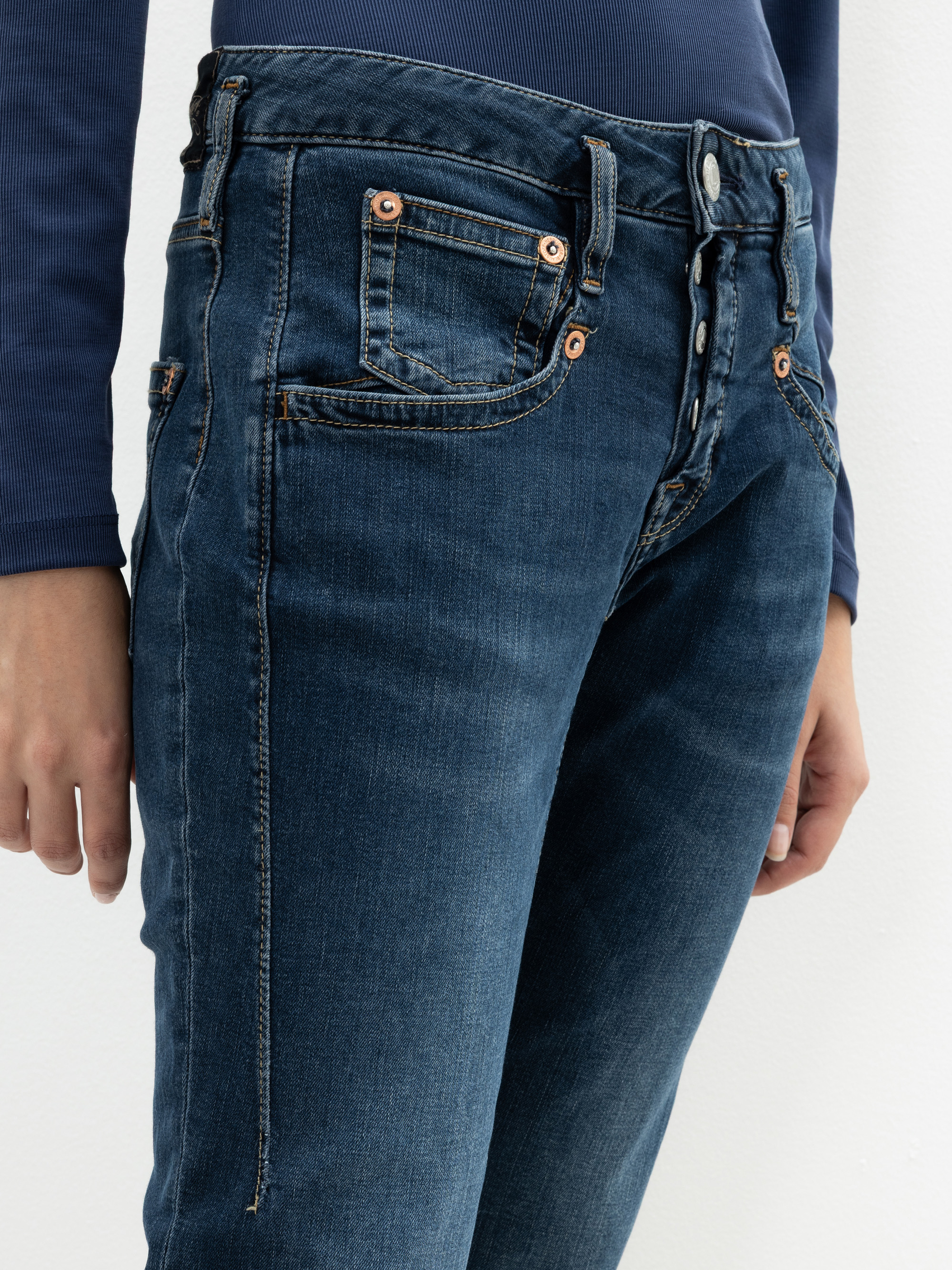 Modell Shyra Cropped