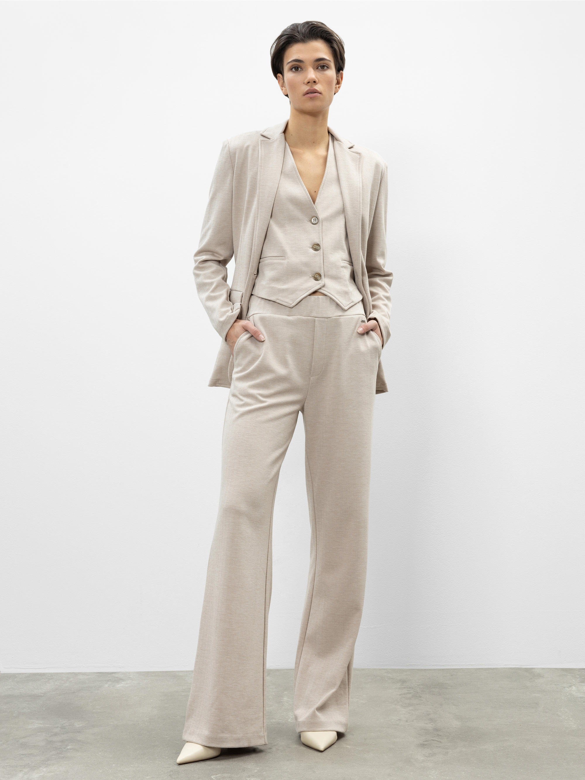 Formal Anzug Mit Boots Jerseyhose Damen Herrlicher