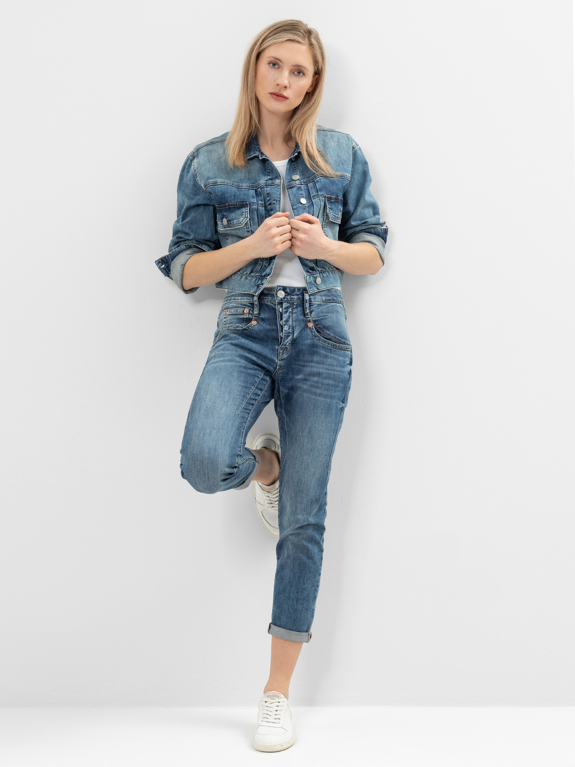 Modell Shyra Cropped