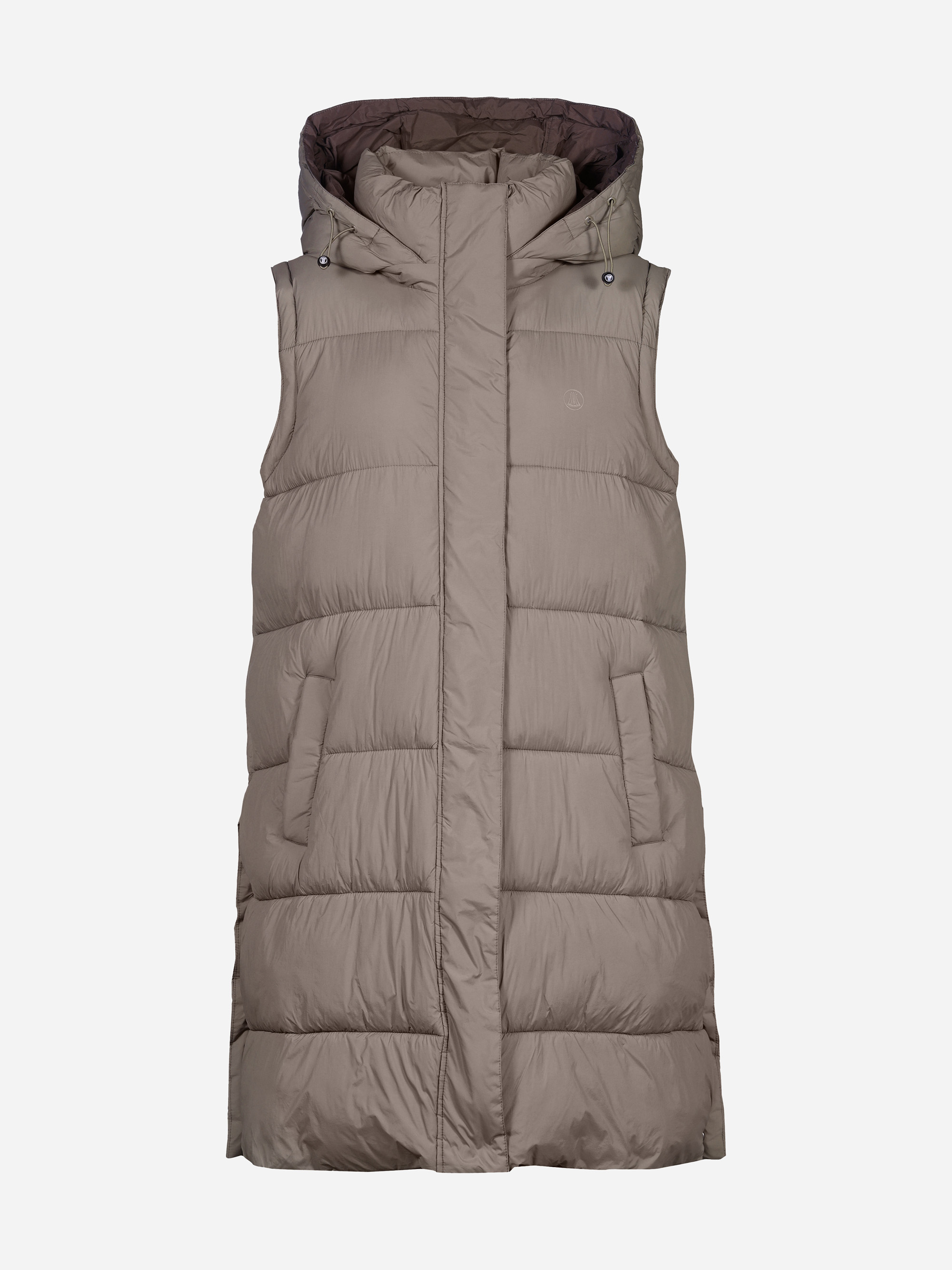 Lange, ärmellose taupefarbene Pufferweste mit Kapuze, hohem Kragen und zwei Vordertaschen, die mit horizontalen Steppeinsätzen versehen sind. Die Weste hat einen minimalistischen Stil und einen Reißverschluss auf der Vorderseite.
